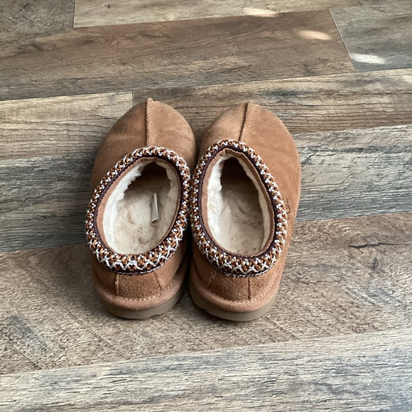UGG Tan Suede Slippers with Patterned Trim - Picture 4 of 7